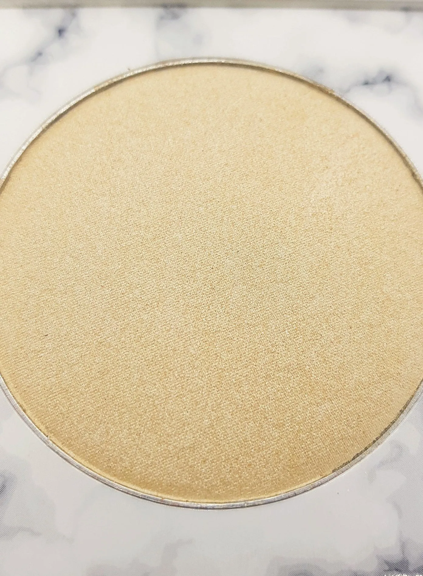 Beau Bakers Soft Shimmer Highlighter Powder
