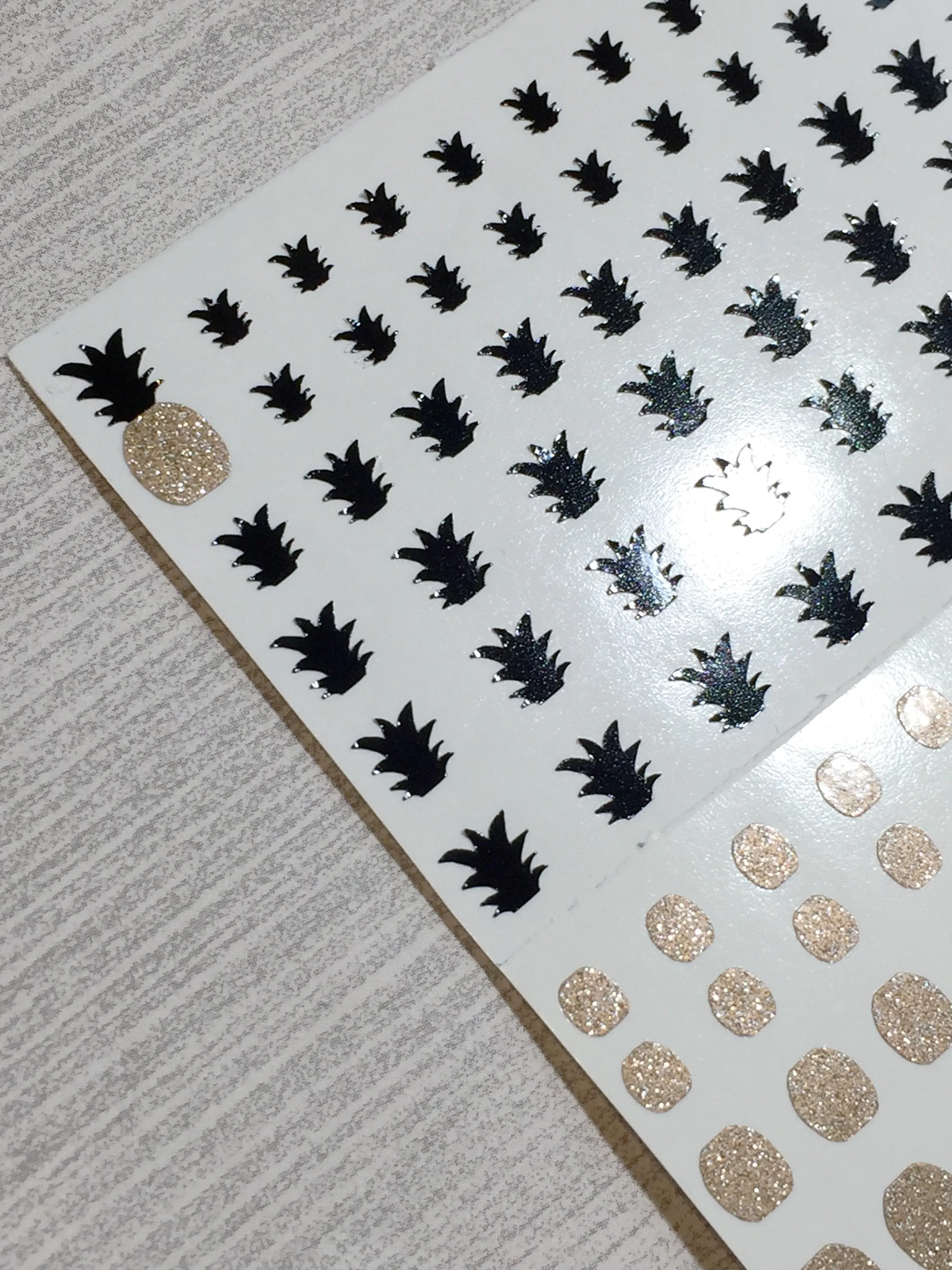 Pineapple 2 Tone Nail Decal | Black Top & Sparkle Gold Bottom