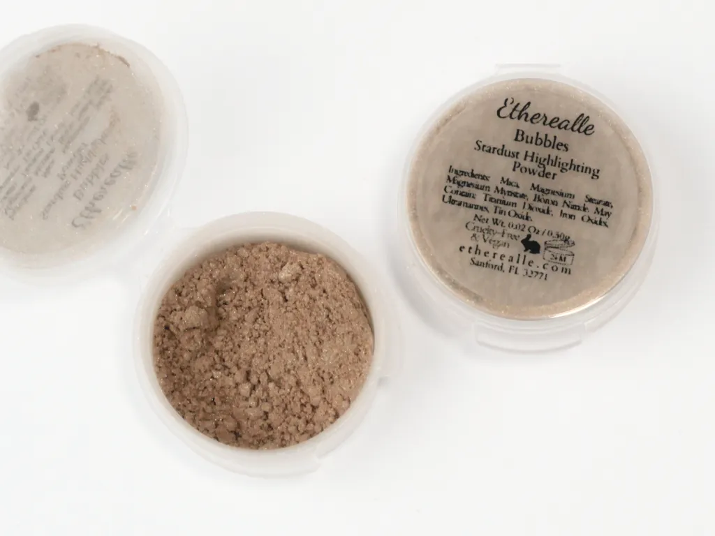 "Bubbles" - Stardust Mineral Highlighting Powder